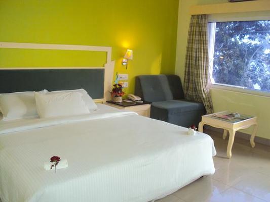 River Bay Resort
